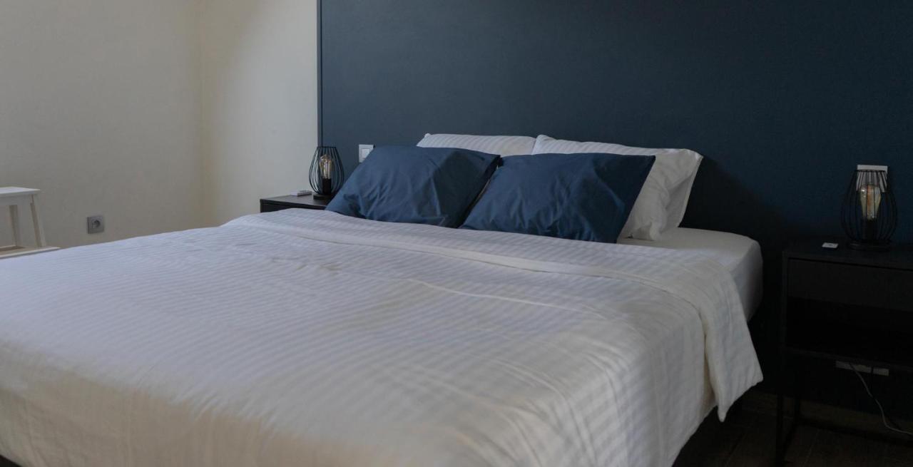 Au Petit Canteleu - Bed & Breakfast Beloeil Exterior photo